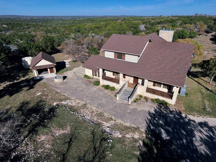 Set on 22.45 wildlife-exempt AC in the heart of the Hill Country - photo 2