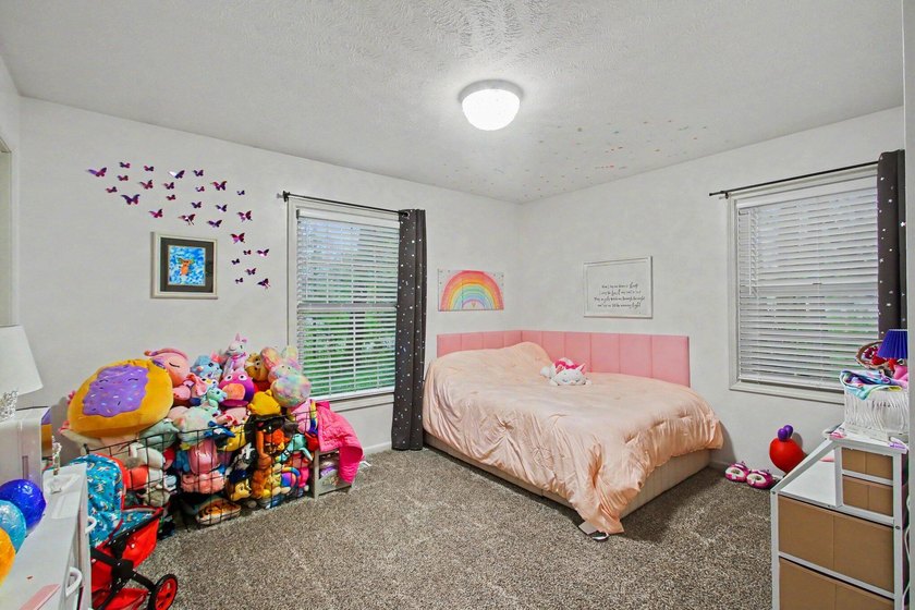 Welcome to this 3 bedroom, 2.5 bath home in Holland's desirable S - photo 18