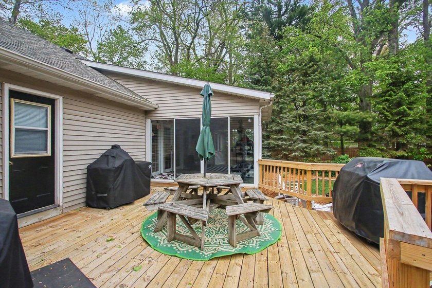 Welcome to this 3 bedroom, 2.5 bath home in Holland's desirable S - photo 23