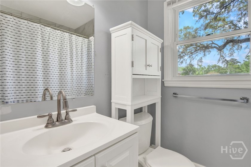 Nestled within the established Victory Heights subdivision, 2356 - photo 11