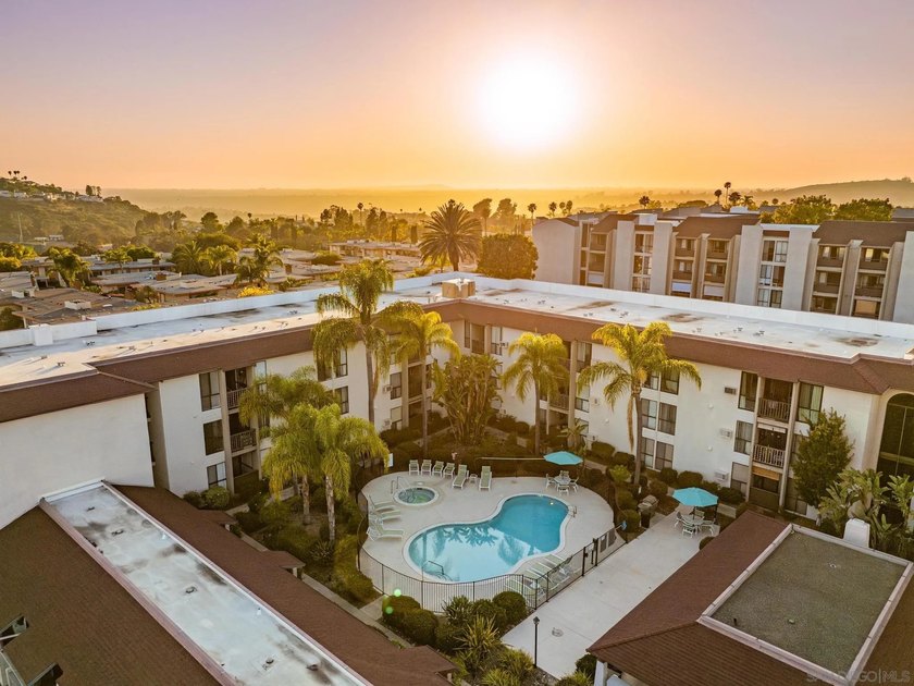 FHA &amp; VA Approved. Welcome to Hyde Park Villas in San Carlos! - photo 27