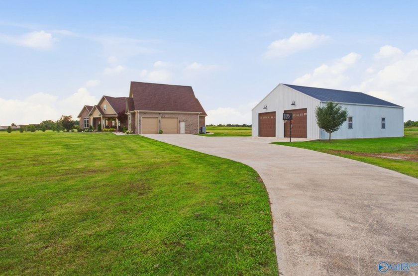 Rare opportunity to own a custom full-brick home on 20 - photo 4