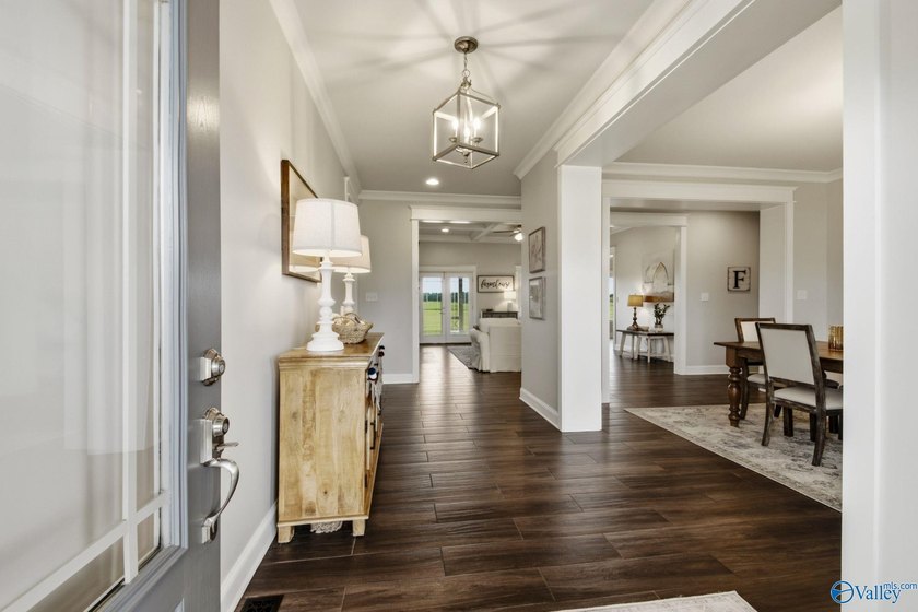 Rare opportunity to own a custom full-brick home on 20 - photo 8