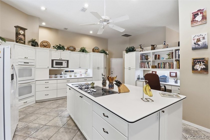 Step into the kind of space that instantly feels like home. This - photo 12