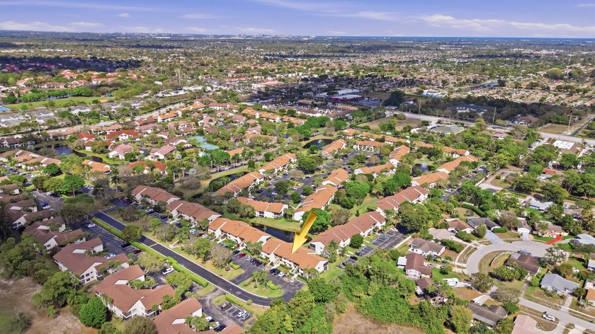 Welcome to the desirable 55+ community of Park Pointe in - photo 39