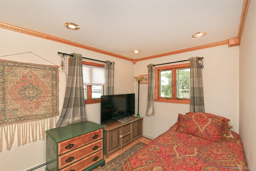 Welcome to this spacious five bedroom, three bath home - photo 7