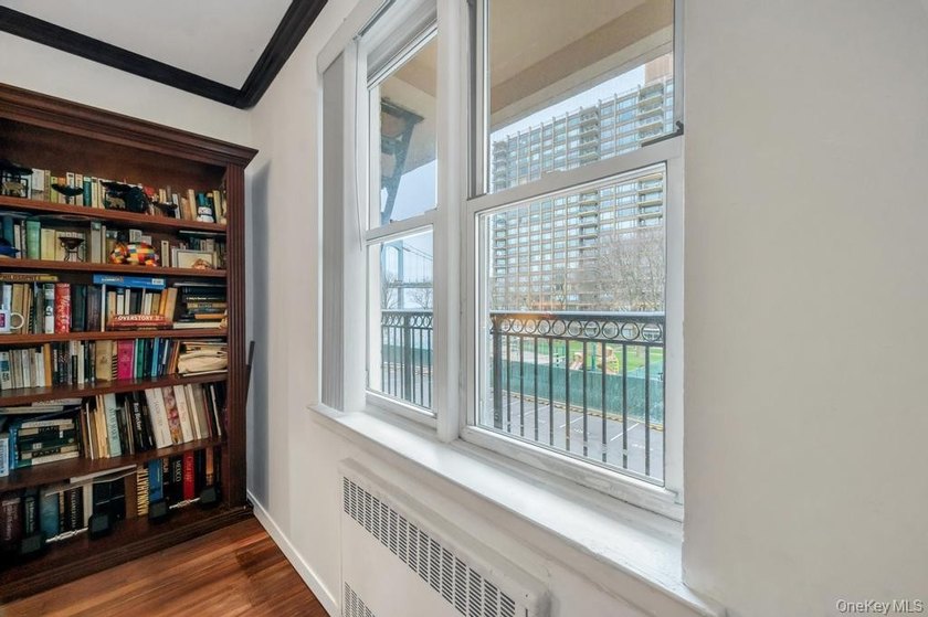 Welcome to 162-41 Powell's Cove Boulevard, Apt 2J. A beautifully - photo 22