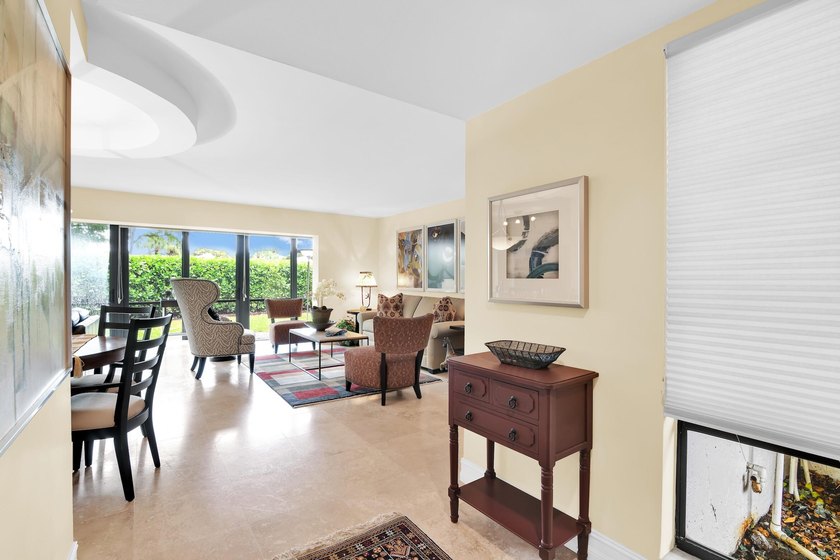 Rarely available. Expanded remodeled ground floor garden - photo 3