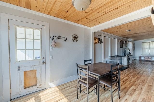 Farmhouse Chic in the Heart of Mannford! This charming 3-bedroom - photo 9