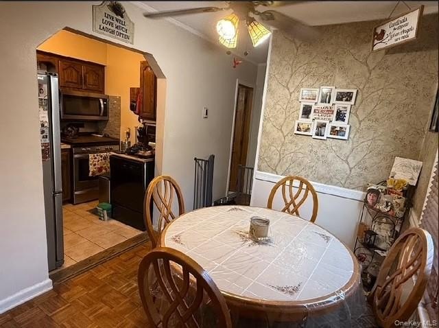 Welcome to this cozy and well-maintained 1-bedroom, 1.5-bathroom - photo 5