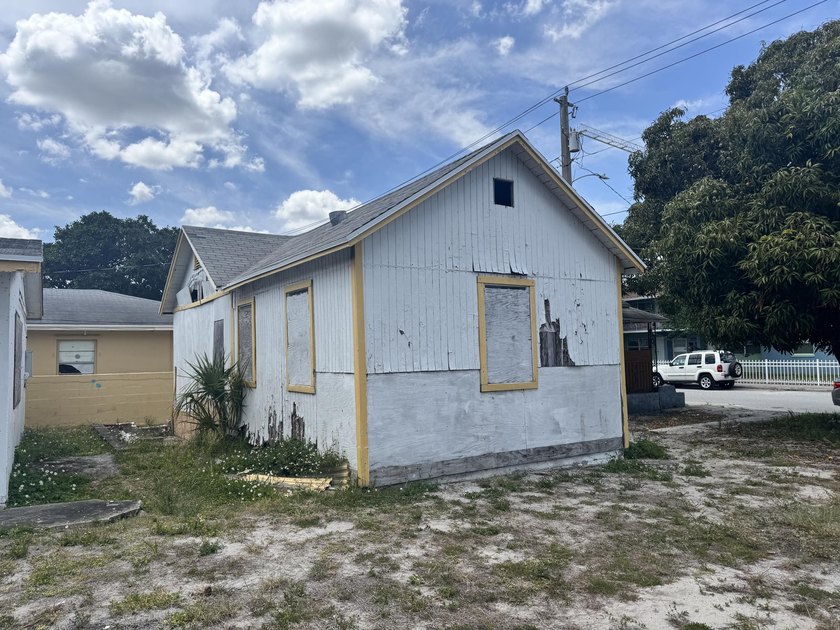 Rare redevelopment opportunity in the rapidly evolving Pleasant - photo 2