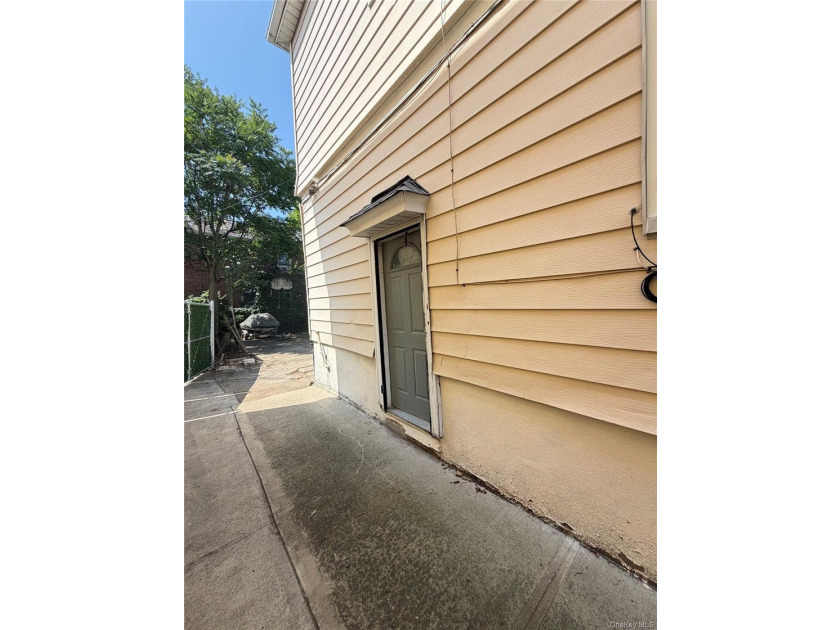 Welcome to a spacious 4-bedroom home nestled on a quiet - photo 2