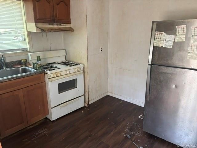 Investors Delight 3 Br Ranch features Corner Lot, Low taxes - photo 7