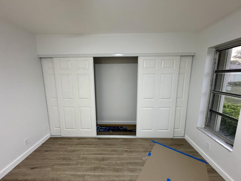 No Age Restrictionspletely Renovated End-Unit Condo Move in - photo 10
