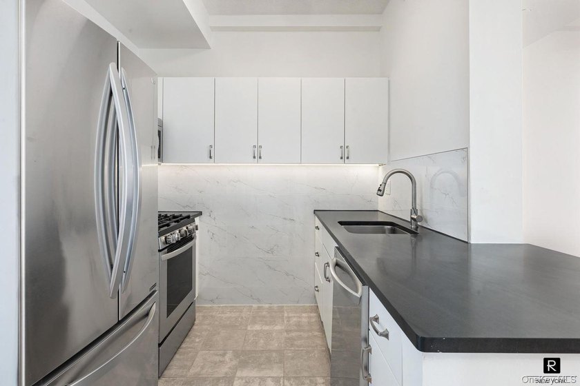 Renovated High-Floor One-Bedroom at The Langston. Welcome to - photo 8