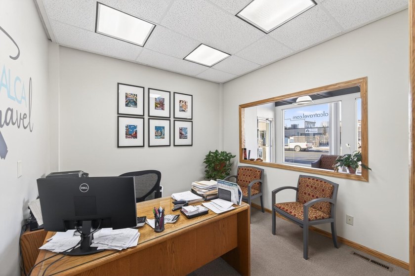 Don't pass on this one!!! Exceptional Downtown Cambridge - photo 16