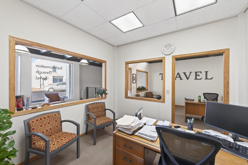 Don't pass on this one!!! Exceptional Downtown Cambridge - photo 18