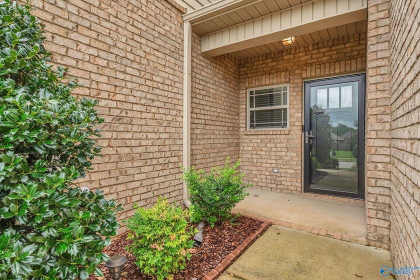 WELCOME HOME! This townhome is in the BEAUTIFUL Lake Forest - photo 5