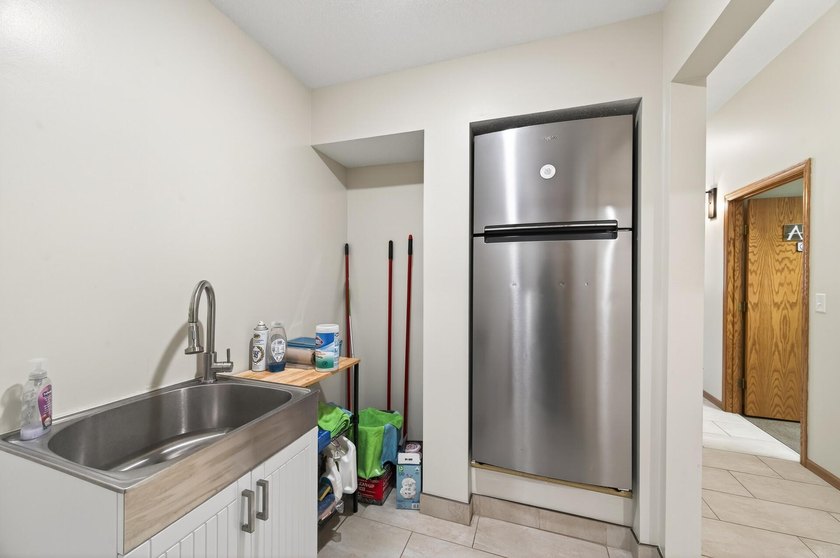 Don't pass on this one!!! Exceptional Downtown Cambridge - photo 25