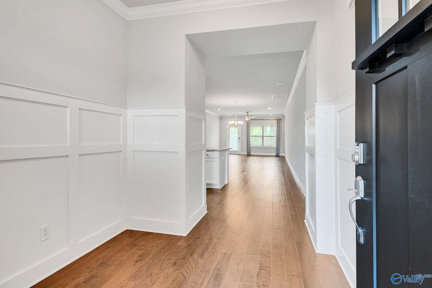 WELCOME HOME! This townhome is in the BEAUTIFUL Lake Forest - photo 6