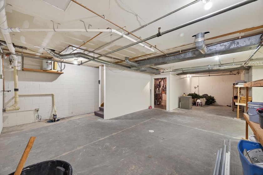 Don't pass on this one!!! Exceptional Downtown Cambridge - photo 40