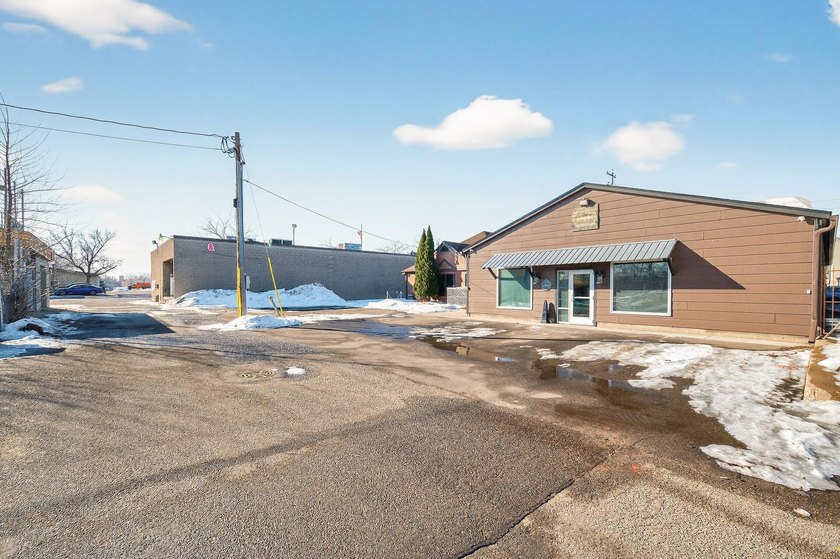 Don't pass on this one!!! Exceptional Downtown Cambridge - photo 49