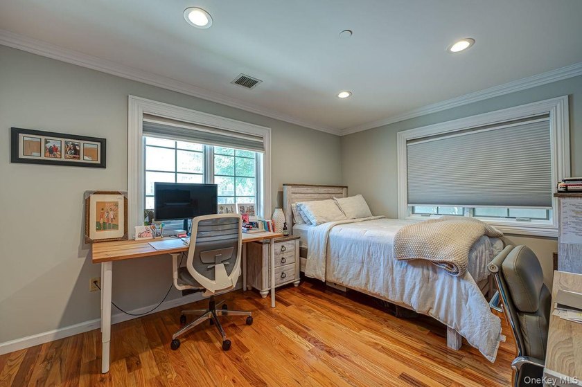 Welcome to your perfect seaside retreat in the heart of Long - photo 6