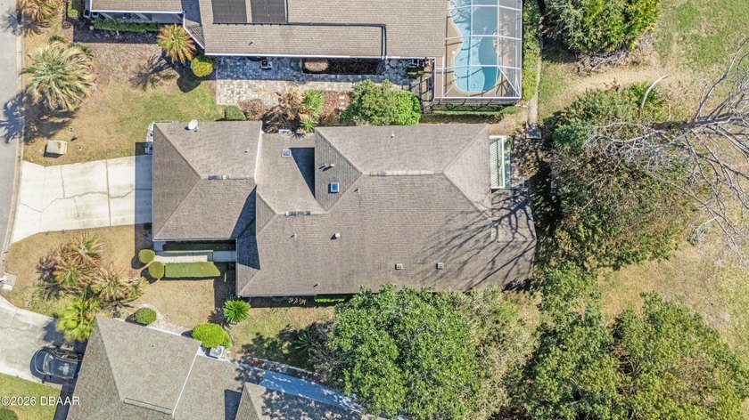 Welcome to this well-maintained home located in the Pebble Creek - photo 3