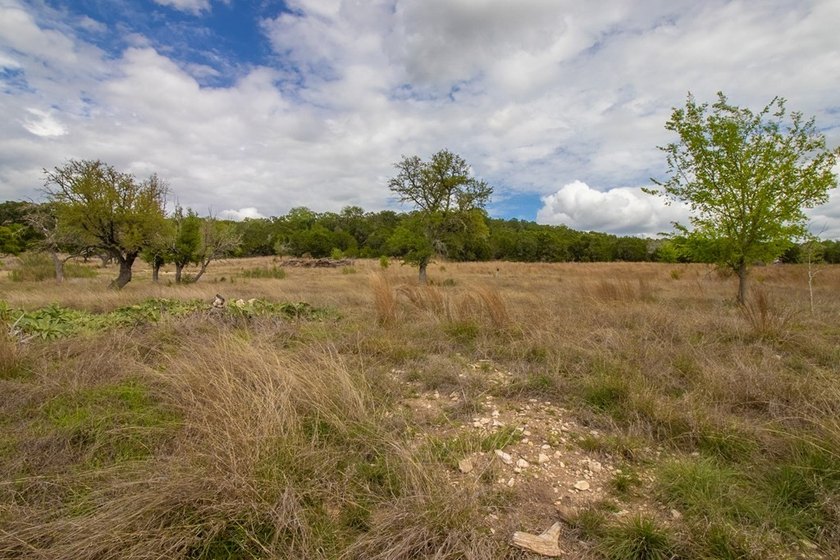 Located in the gated community of River Valley Ranch in Ingram - photo 9
