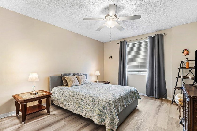 Currently rented until April 2027. Lovely 12th-floor rcondo - photo 11
