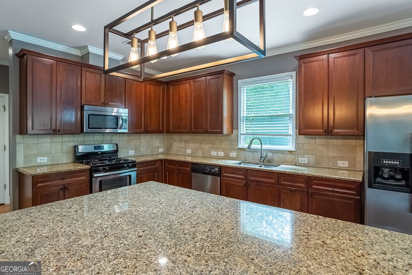 Welcome to 239 Highwoods Pkwy - a craftsman-style beauty - photo 18