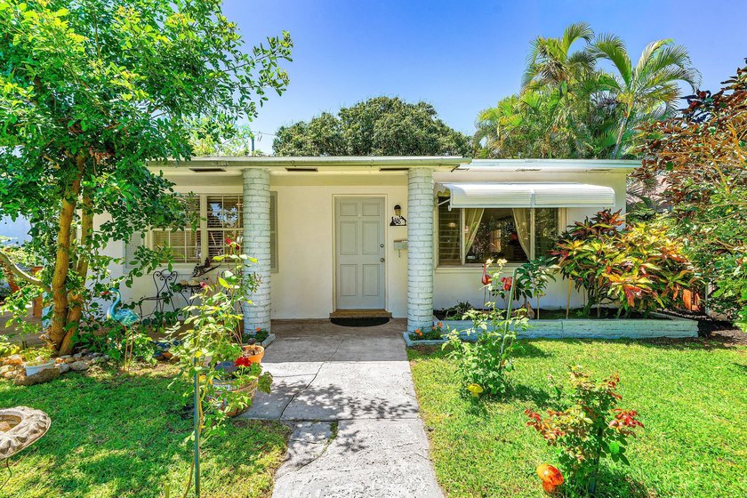 Welcome to this charming single-story residence This - photo 18