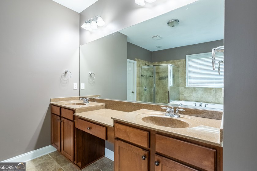 Welcome to 239 Highwoods Pkwy - a craftsman-style beauty - photo 25