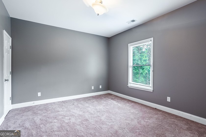 Welcome to 239 Highwoods Pkwy - a craftsman-style beauty - photo 37