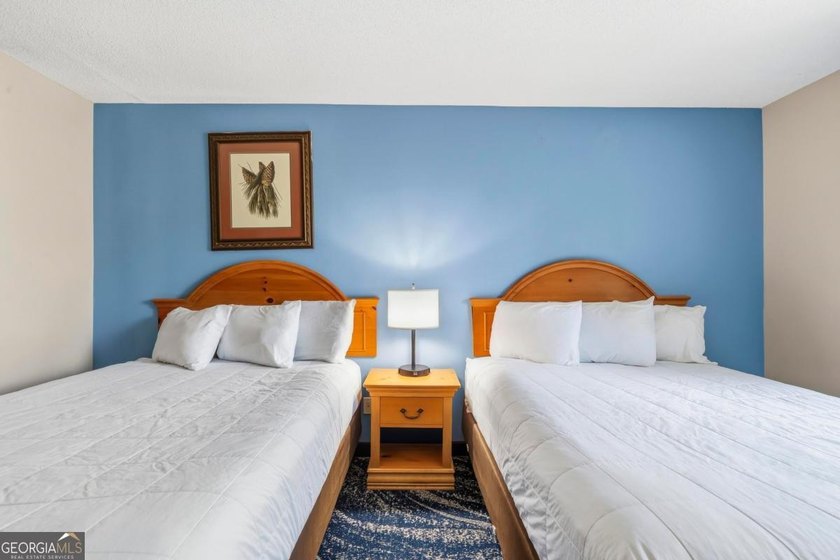 Welcome to effortless Lake Oconee living at The Lodge! Whether - photo 14
