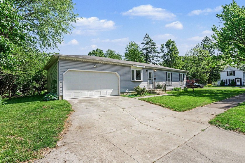 Built in 1999 and lovingly maintained by its original owner - photo 2