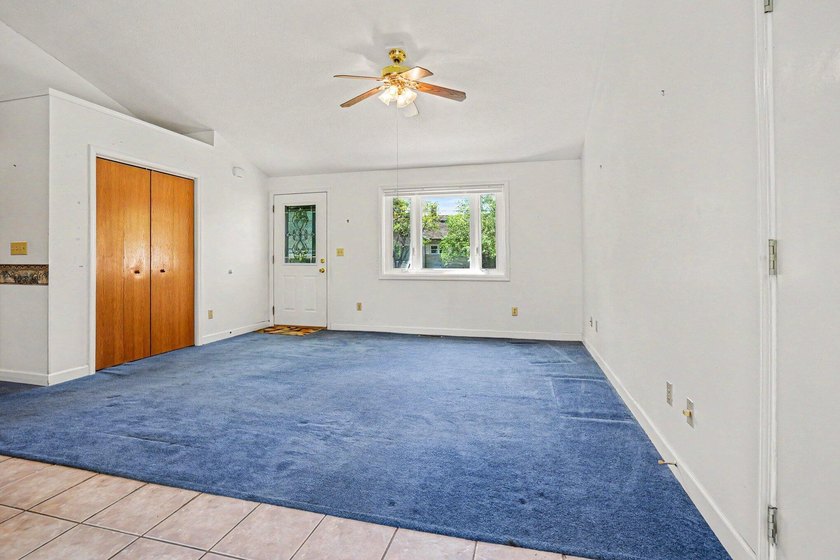 Built in 1999 and lovingly maintained by its original owner - photo 4