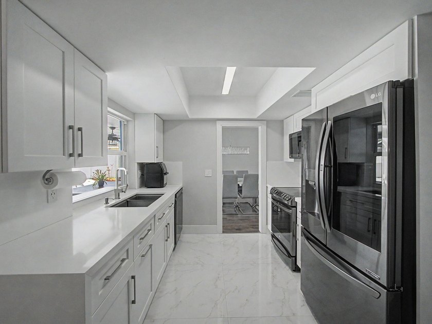 Located just minutes from Town Center Mall and top-rated schools - photo 11