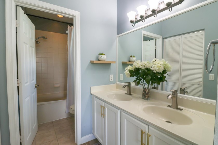 A $15,000 preferred lender credit offered on this delightful - photo 11