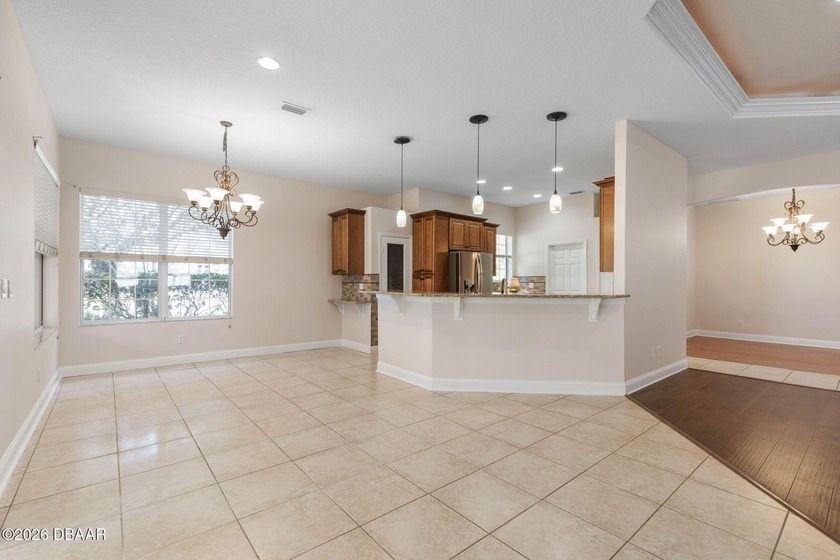 Fabulous location in Lionspaw at LPGA! This stunning 2,520 sqft - photo 12