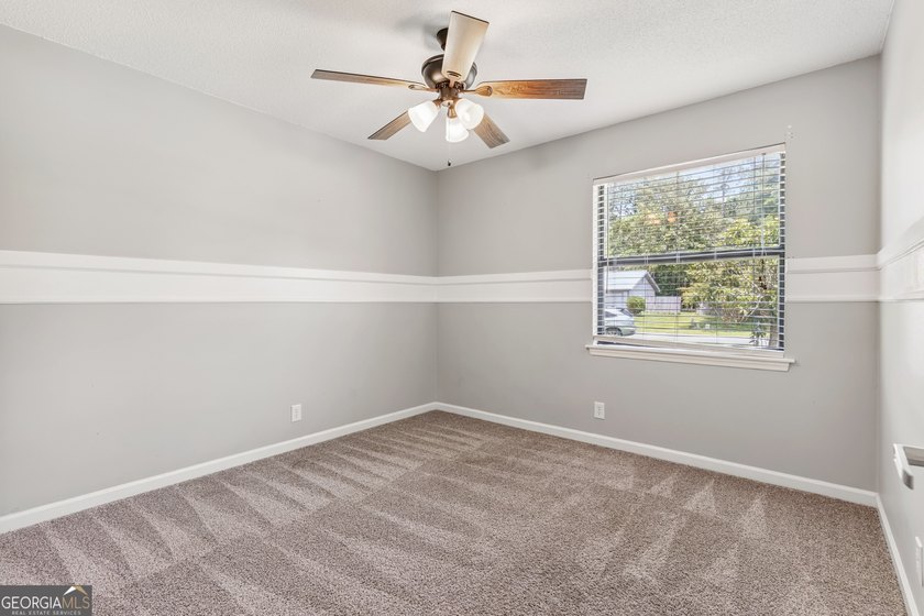 Discover this beautifully updated 3 bedroom, 2 bathroom home - photo 19