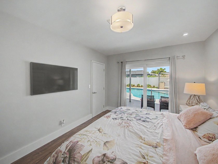 Located just minutes from Town Center Mall and top-rated schools - photo 21