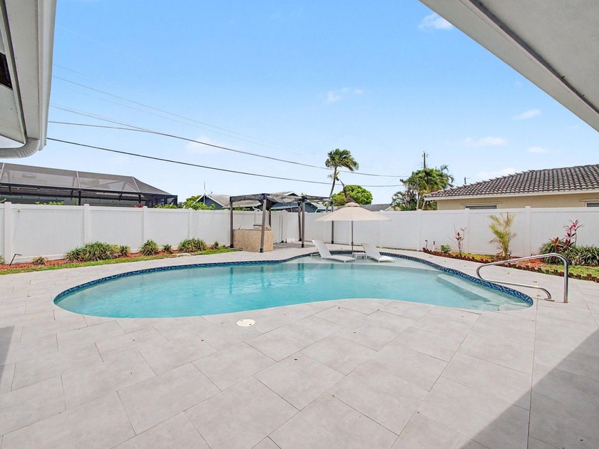 Located just minutes from Town Center Mall and top-rated schools - photo 38