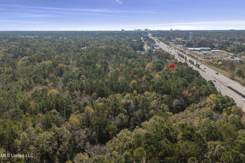 2.6 acres of premium commercial property with 343 feet of - photo 9