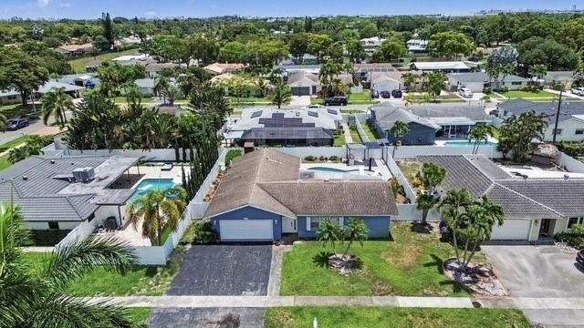 Located just minutes from Town Center Mall and top-rated schools - photo 42