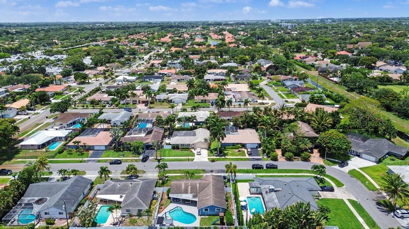 Located just minutes from Town Center Mall and top-rated schools - photo 45