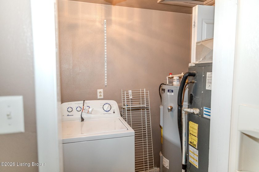 Move-in ready and full of value! This 3-bedroom, 1-bath home - photo 11