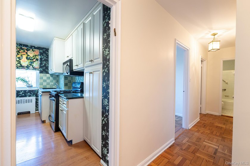 Two-bedroom front view conveniently located in Spuyten Duyvil - photo 11
