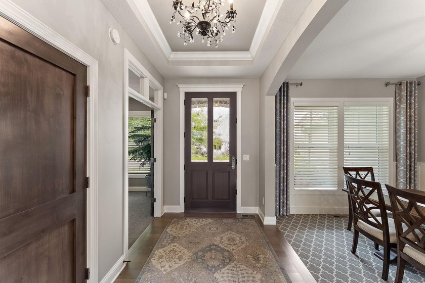 Welcome to a one-of-a-kind luxury retreat where thoughtful - photo 12