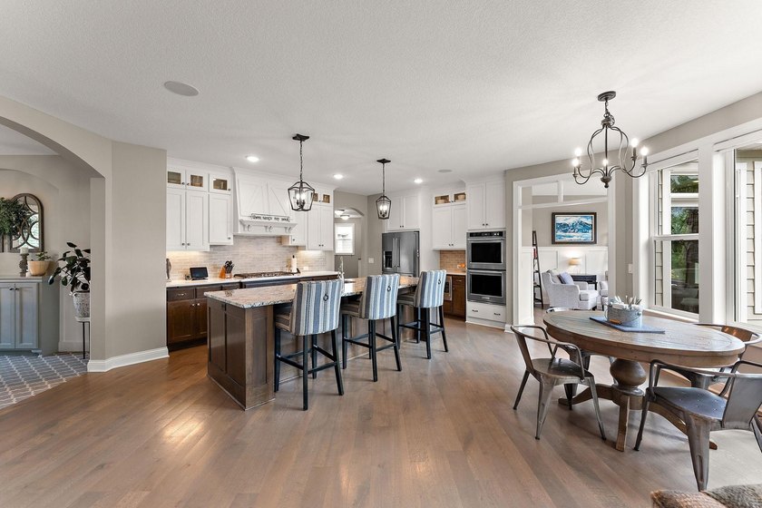 Welcome to a one-of-a-kind luxury retreat where thoughtful - photo 18